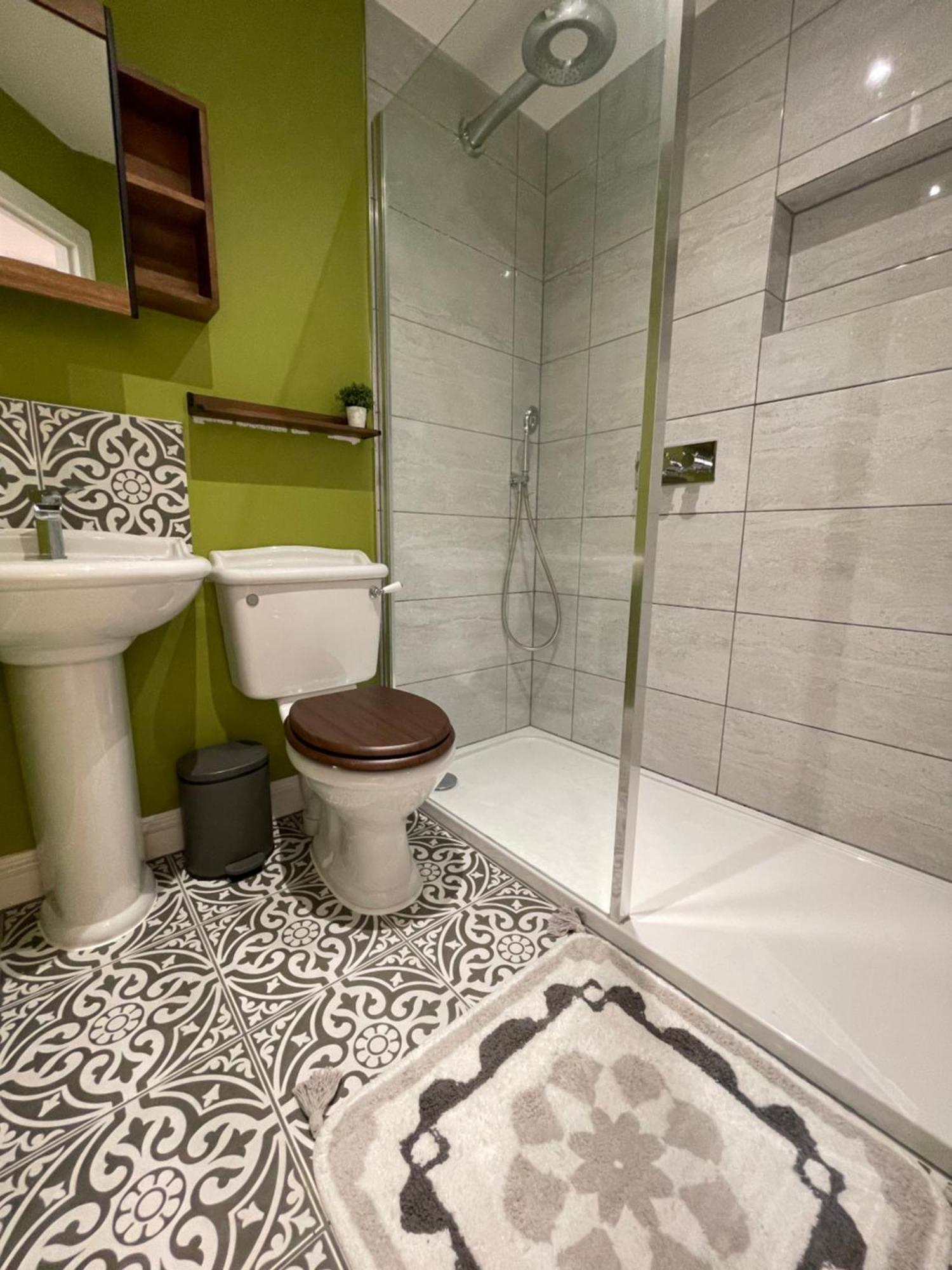 5 Bed House - Fancy - Sleep Up To 12 - Central Londyn Zewnętrze zdjęcie